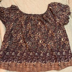 Purple floral designed flowy short sleeve shirt